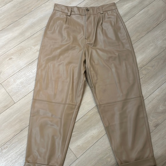 Pleather beige Zara pants, size L - Picture 1 of 4
